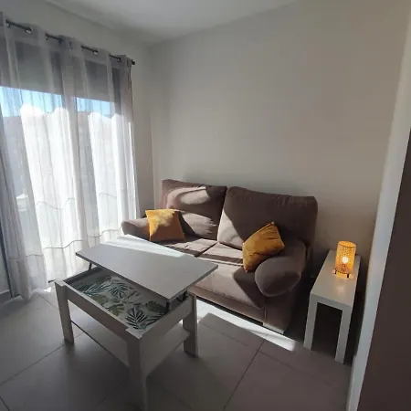 Piso Completo Para 4 Personas -parking Gratuito * Malaga