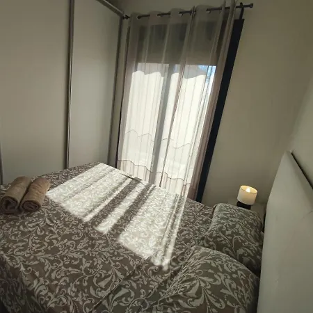 Piso Completo Para 4 Personas -parking Gratuito * Malaga