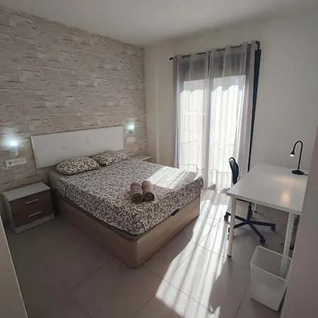 Piso Completo Para 4 Personas -parking Gratuito Apartment Malaga