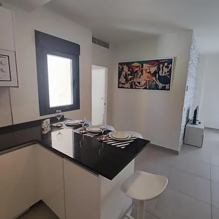 Piso Completo Para 4 Personas -parking Gratuito Apartamento Málaga
