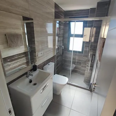 Apartamento Piso Completo Para 4 Personas -parking Gratuito Málaga
