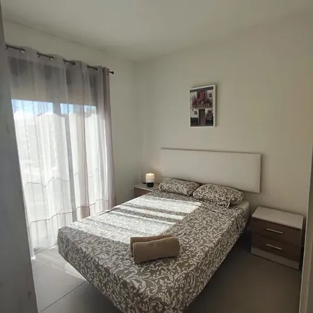 Piso Completo Para 4 Personas -parking Gratuito Apartamento Málaga